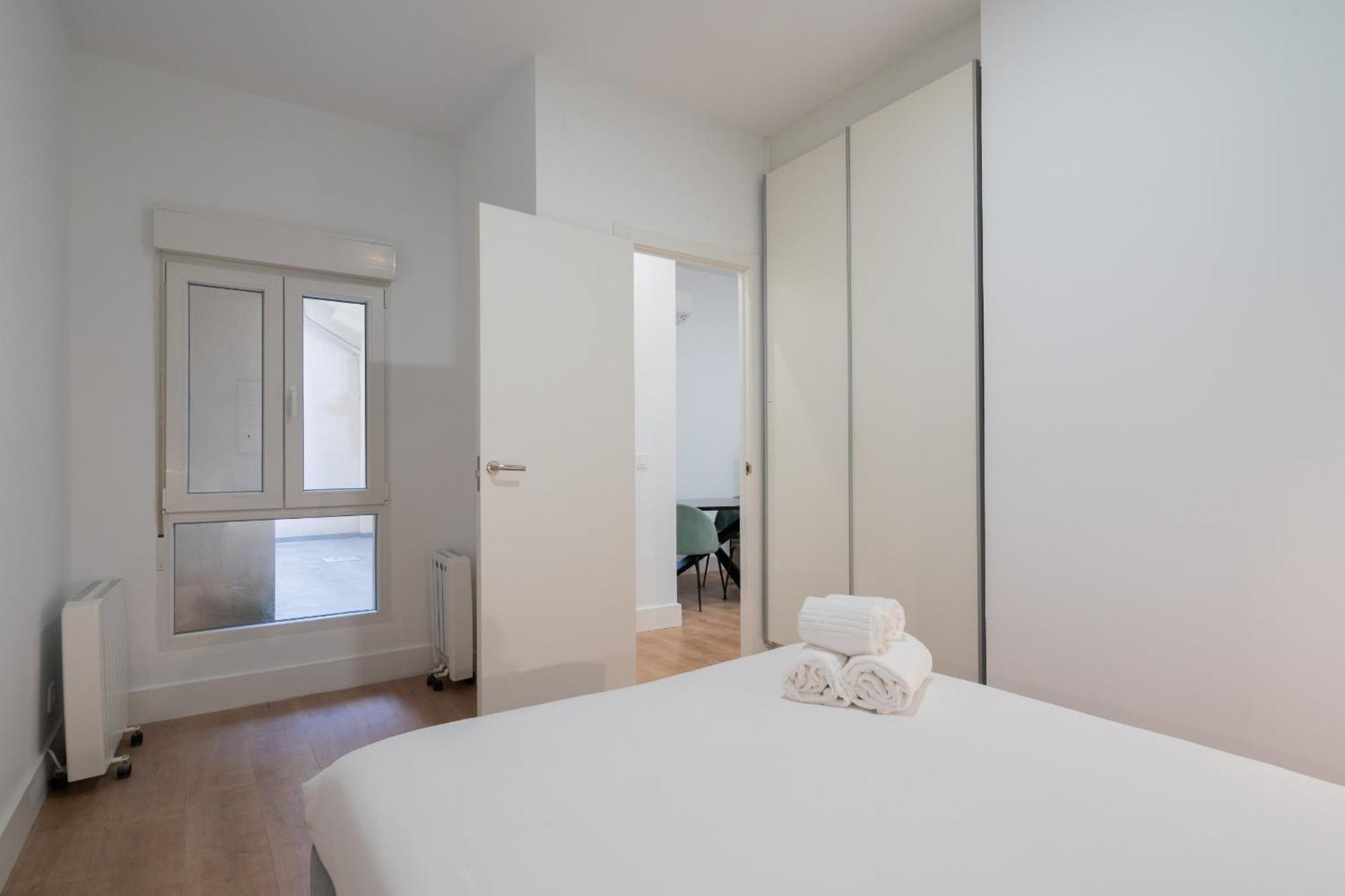 Apartamentos Reformados En Metro Pacifico Alquiler Temporal Madrid Exterior foto